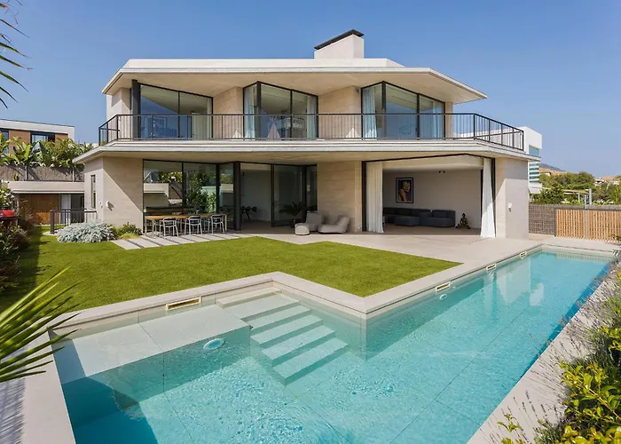 Villa Al Fresco Center And 10 Minutes Walk From Amaizing Design New And New Urbanization