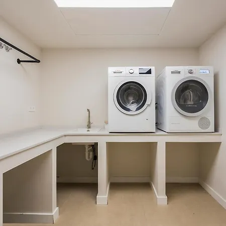 Villa Al Fresco Center And 10 Minutes Walk From Amaizing Design New And New Urbanization