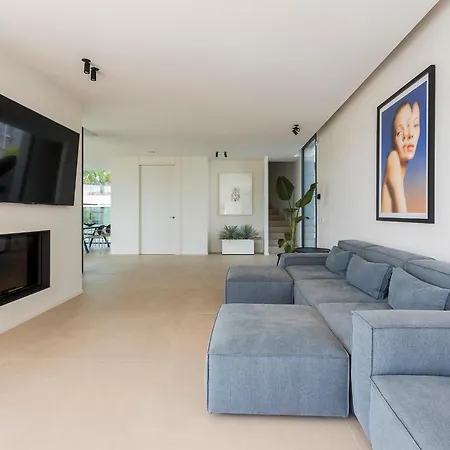 Al Fresco Center And 10 Minutes Walk From Amaizing Design New And New Urbanization Вилла *