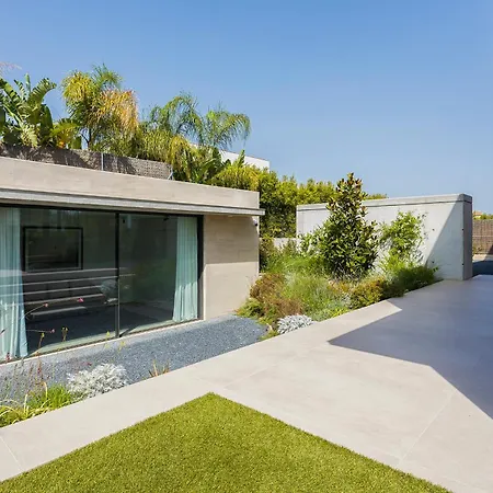 Villa Al Fresco Center And 10 Minutes Walk From Amaizing Design New And New Urbanization *