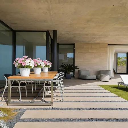 Villa Al Fresco Center And 10 Minutes Walk From Amaizing Design New And New Urbanization *