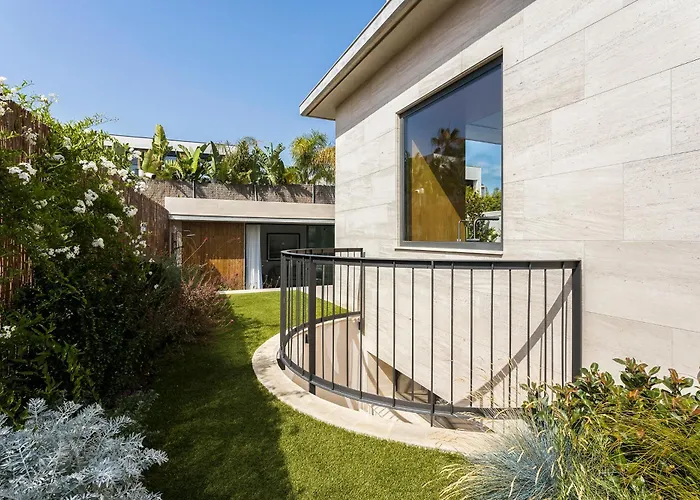 Al Fresco Center And 10 Minutes Walk From Amaizing Design New And New Urbanization Sitges