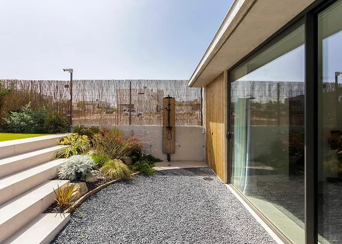 Villa Al Fresco Center And 10 Minutes Walk From Amaizing Design New And New Urbanization