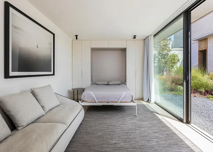 Villa Al Fresco Center And 10 Minutes Walk From Amaizing Design New And New Urbanization *