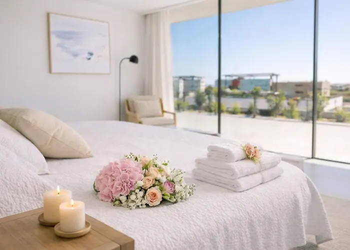 Al Fresco Center And 10 Minutes Walk From Amaizing Design New And New Urbanization Sitges