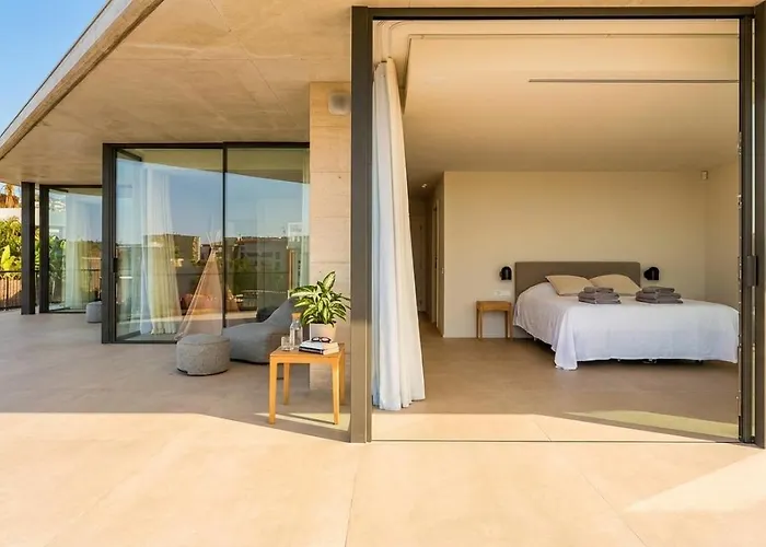 Villa Al Fresco Center And 10 Minutes Walk From Amaizing Design New And New Urbanization Sitges