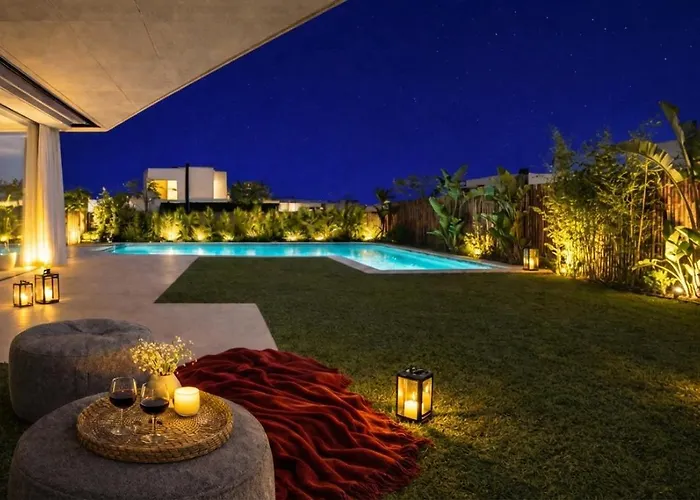 Al Fresco Center And 10 Minutes Walk From Amaizing Design New And New Urbanization Villa Sitges