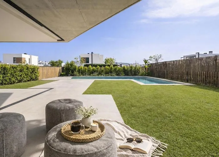 Al Fresco Center And 10 Minutes Walk From Amaizing Design New And New Urbanization * 锡切斯