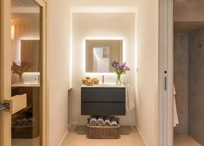 Villa Al Fresco Center And 10 Minutes Walk From Amaizing Design New And New Urbanization *