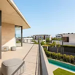 Villa Al Fresco Center And 10 Minutes Walk From Amaizing Design New And New Urbanization