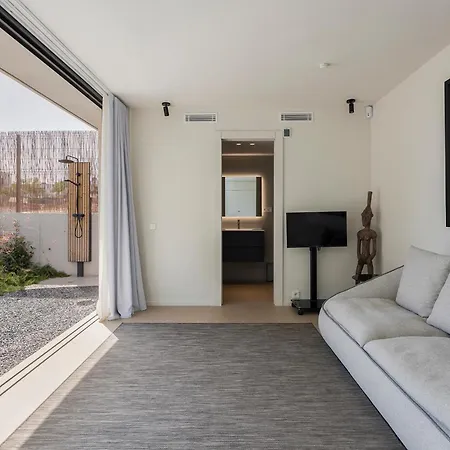 Villa Al Fresco Center And 10 Minutes Walk From Amaizing Design New And New Urbanization *
