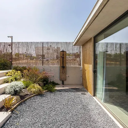 Villa Al Fresco Center And 10 Minutes Walk From Amaizing Design New And New Urbanization